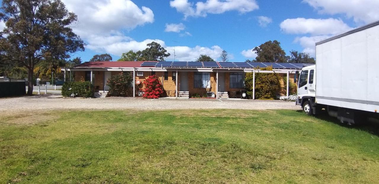 Taree Country Motel エクステリア 写真