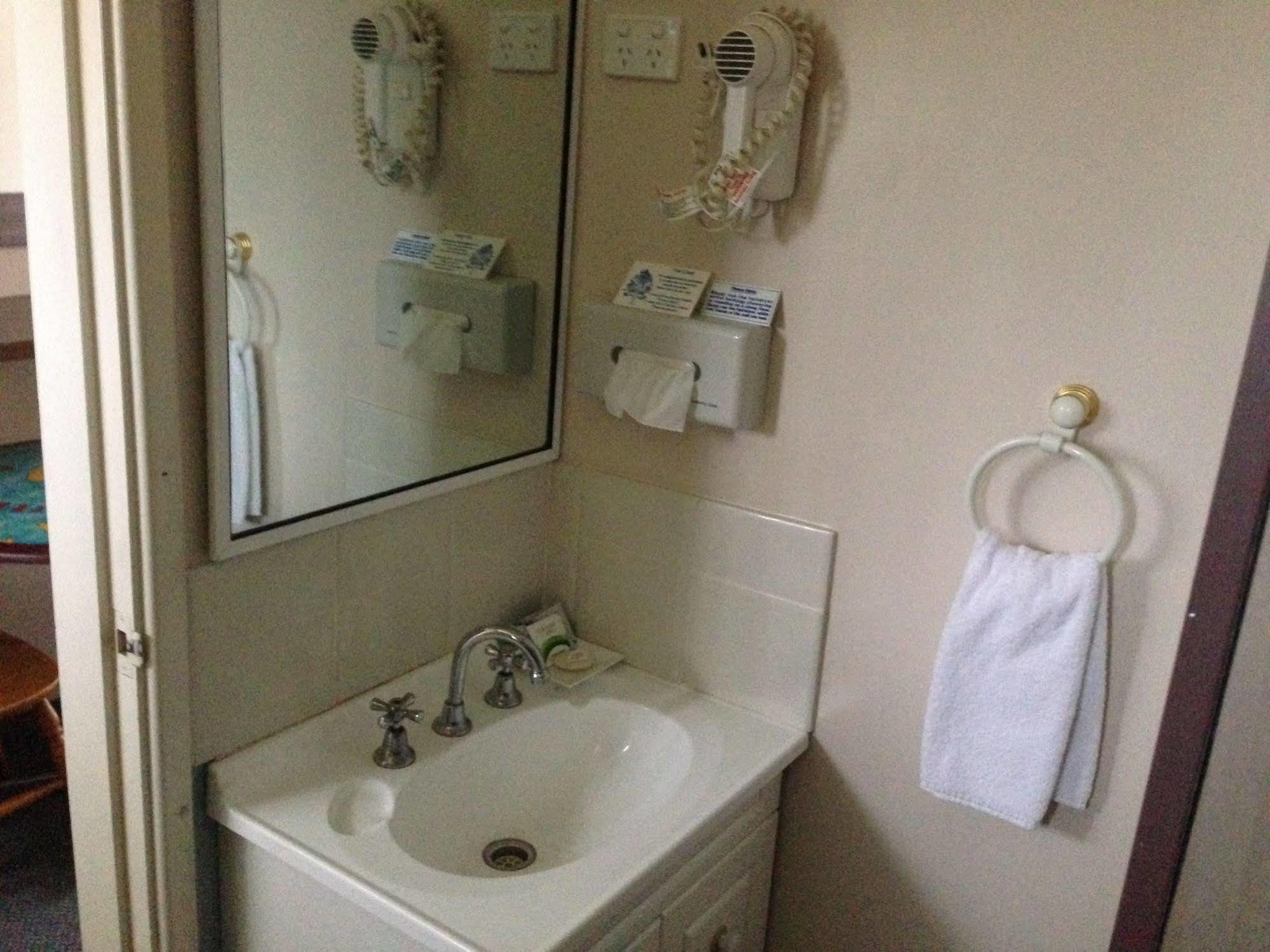 Taree Country Motel エクステリア 写真