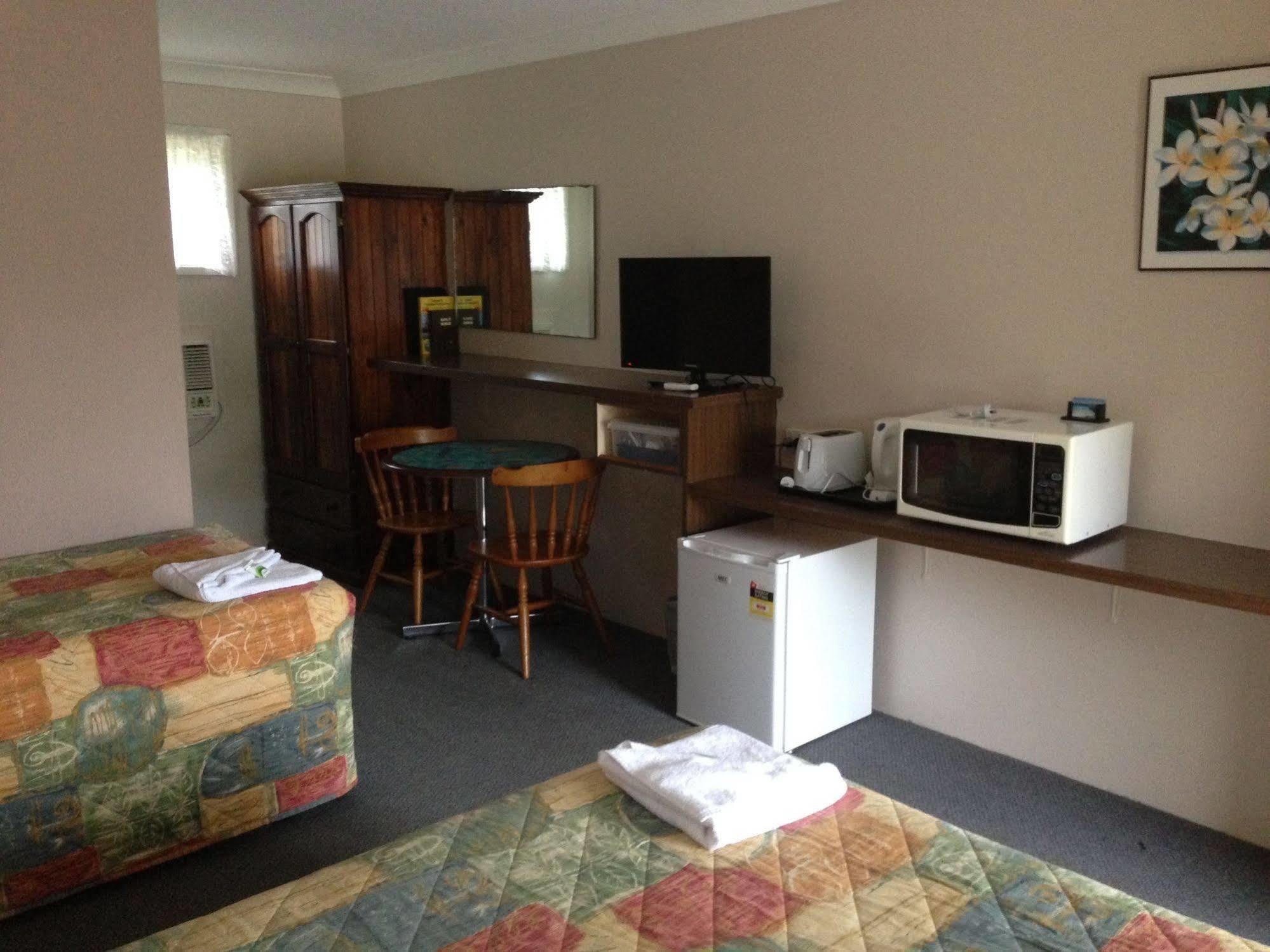 Taree Country Motel エクステリア 写真