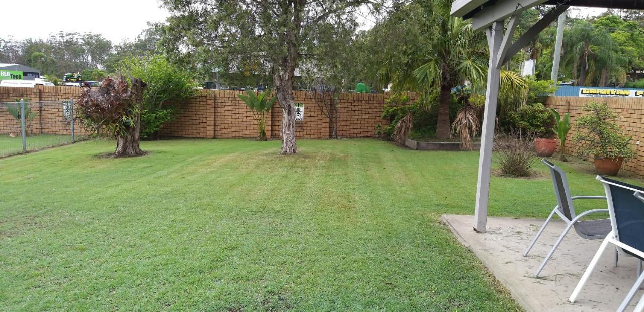 Taree Country Motel エクステリア 写真